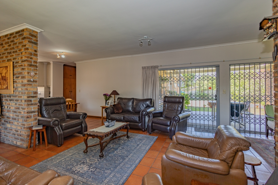 4 Bedroom Property for Sale in Amandelrug Western Cape